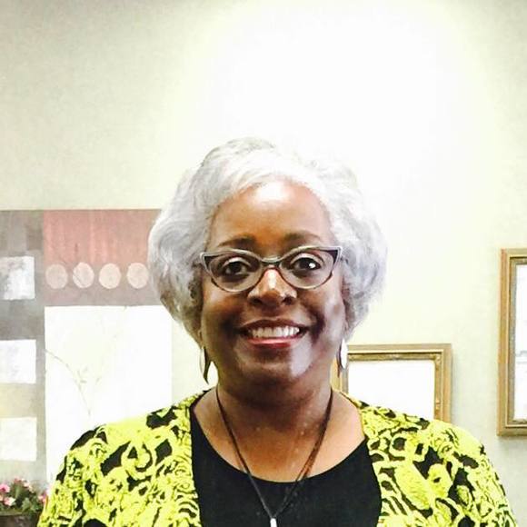 Meet your Posher, Loretta - Picture 1 of 1